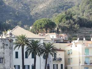 Xtrallusion photo gallery of Italy. Photos, pictures, images and photographs of the Italian Rivieras, the Italian Lakes, the Italian Alps, the Cinque Terre, the Amalfi coast and some of the most beautiful corners of Italy. Plus photos of Italian cities such as Pisa, Milan, Genoa and Rome.